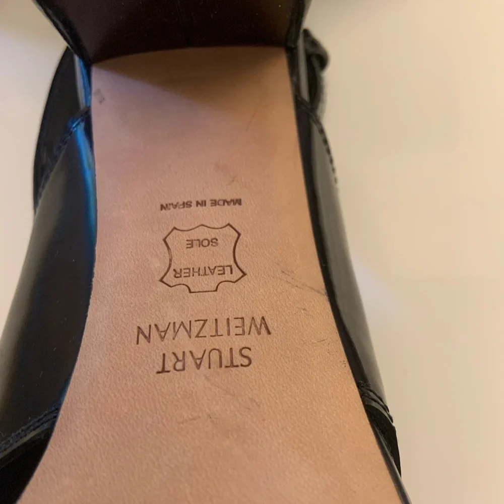 Stuart Weitzman - Picture 7 of 10